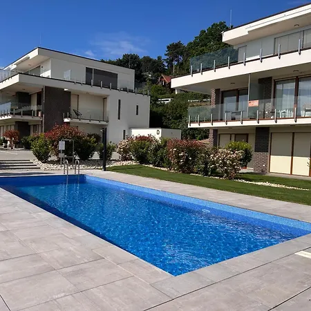 Kisterasz Apartamento Balatonalmádi