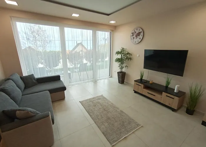 アパート Kisterasz *